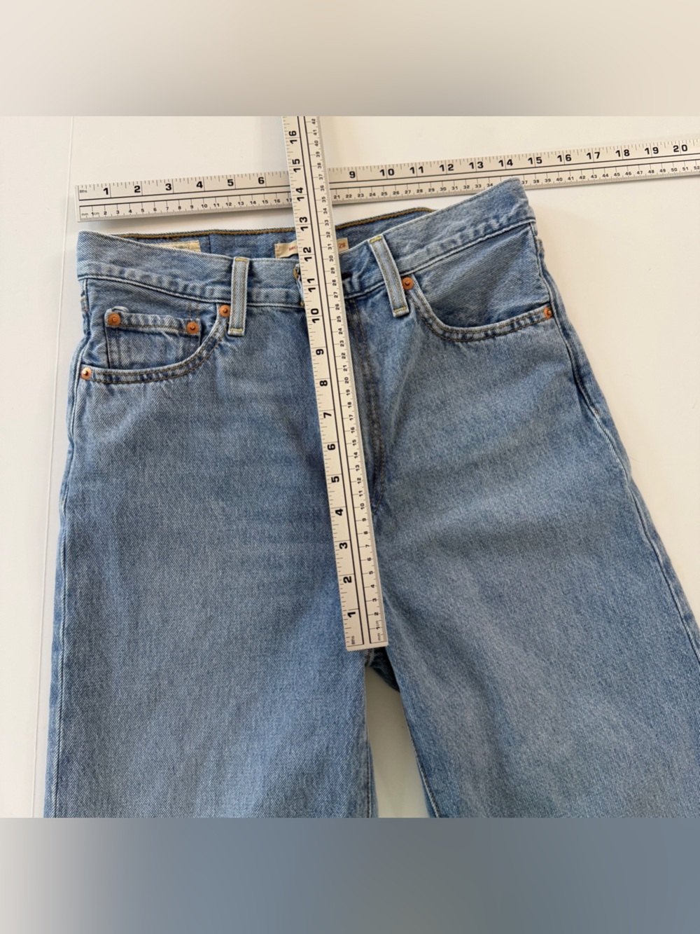 Levi’s Premium Jeans Womens 28 Ribcage Wide Leg Far and Wide Wash - Picture 7 of 12